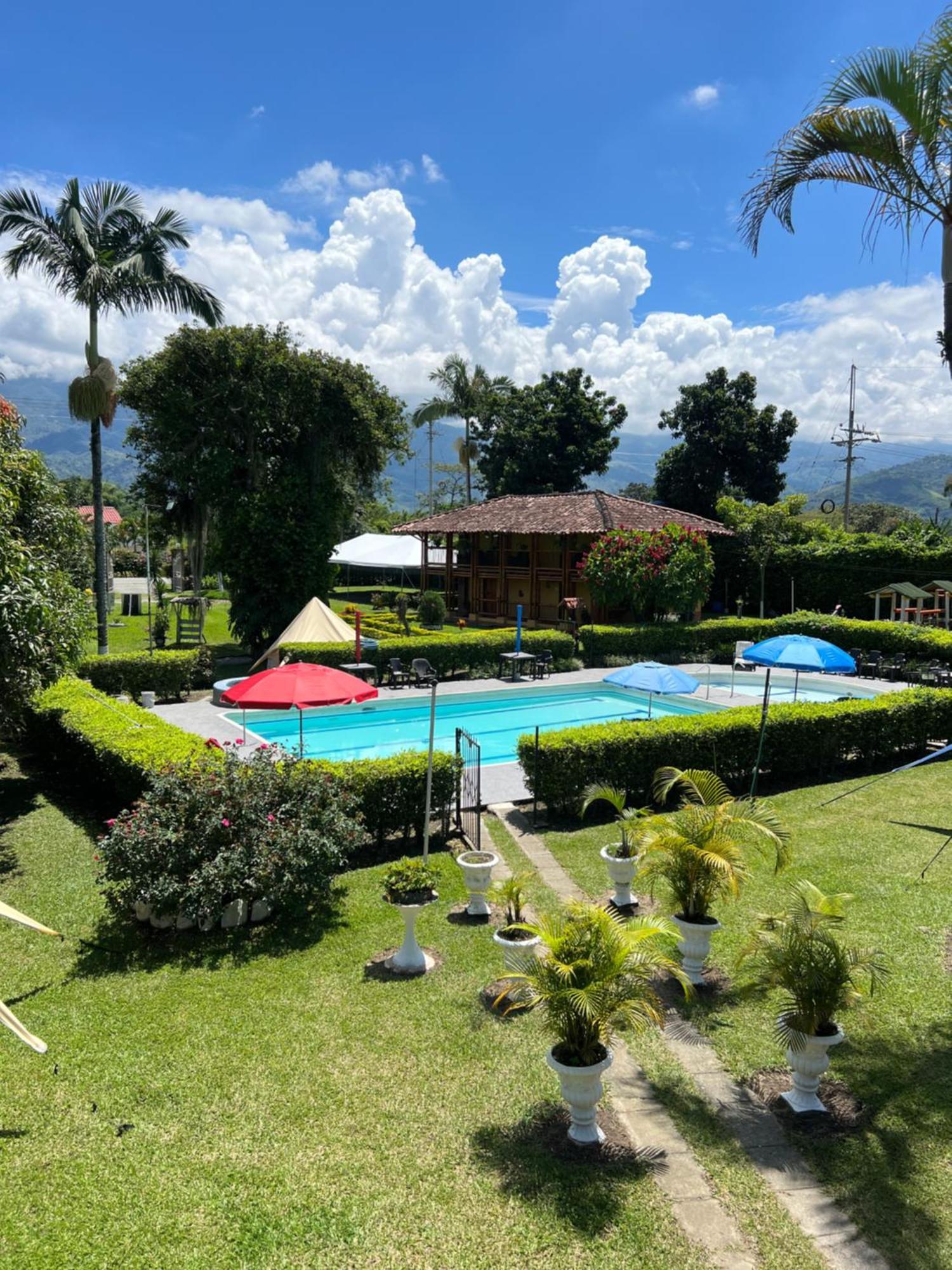 Villa Alejandra Del Quindio Calarcá Eksteriør bilde